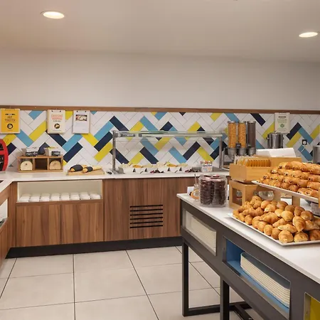 Hampton By Hilton London Stansted Airport-3
