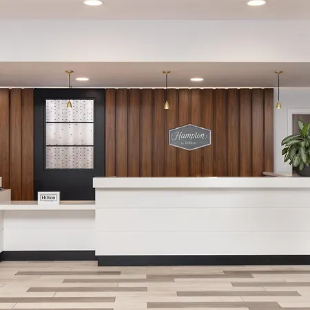 Hampton By Hilton London Stansted Airport-2
