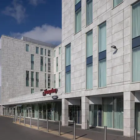 Hampton By Hilton London Stansted Airport-3